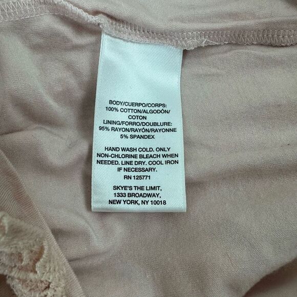 Skye's The Limit Women's Size M Allover Crocheted Lace Tee Beige Cream Coquette - Picture 6 of 8